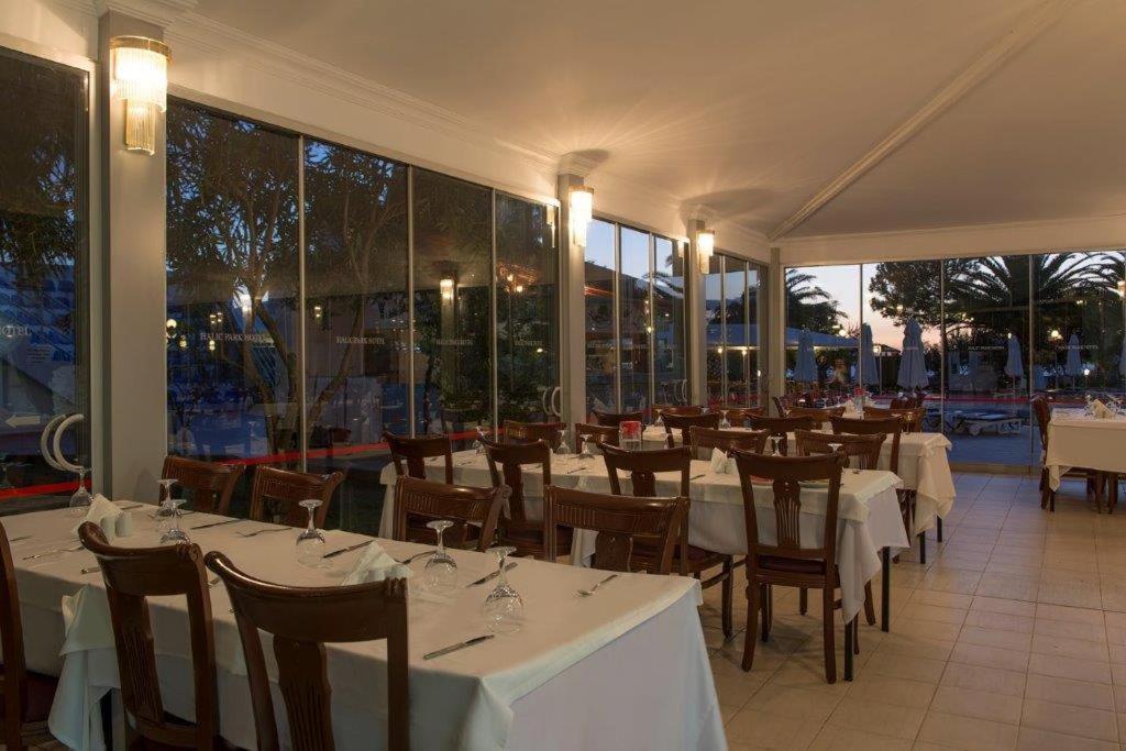Hotel Le Monde &