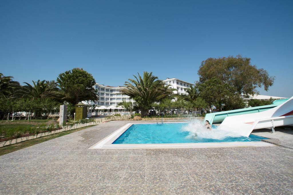 Hotel Le Monde & 4*